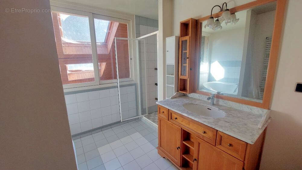 Maison Mitoyenne Centre-ville Saint Hippolyte 190 m2 - photo 5