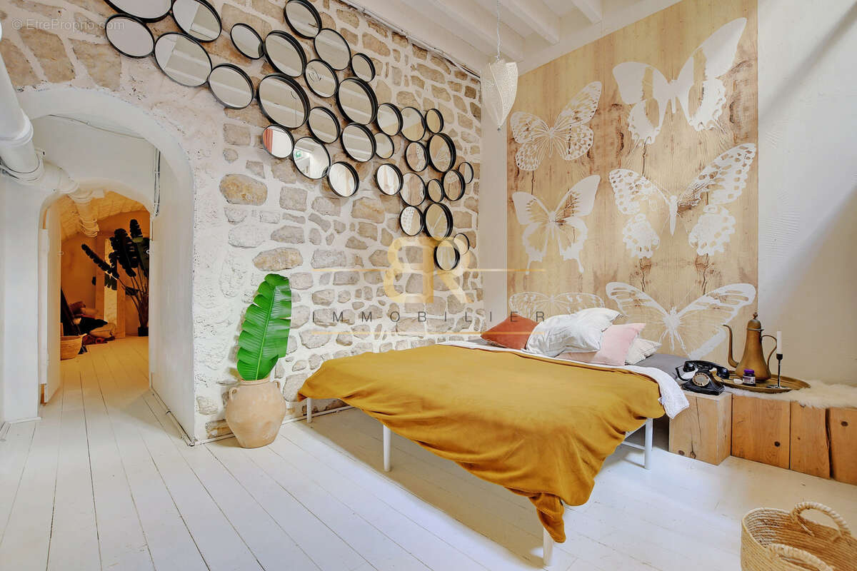 Appartement à PARIS-10E