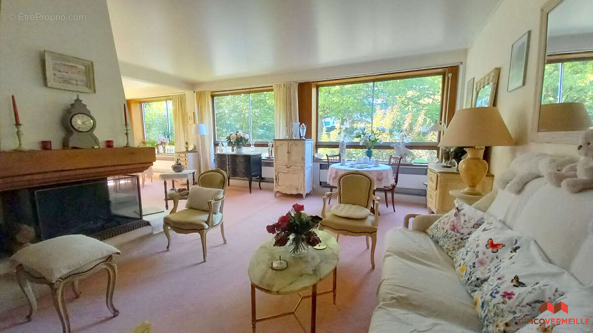 Appartement à LOUVECIENNES