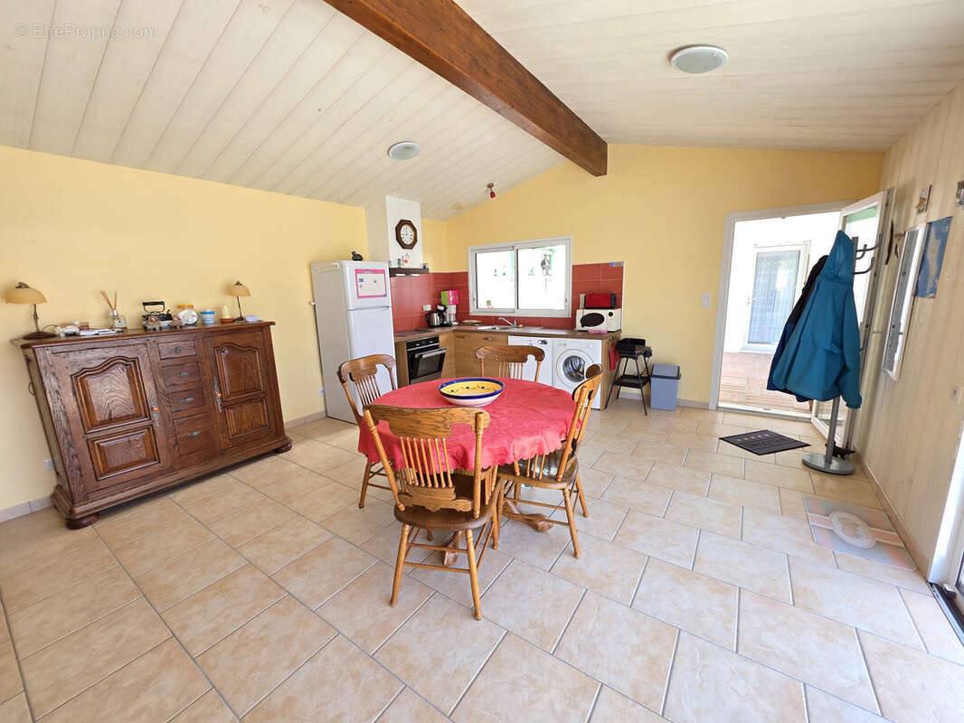 Maison à LA BREE-LES-BAINS