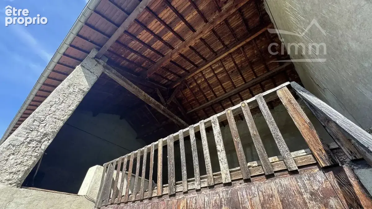Ancienne bâtisse rénovée avec dépendances - photo 14