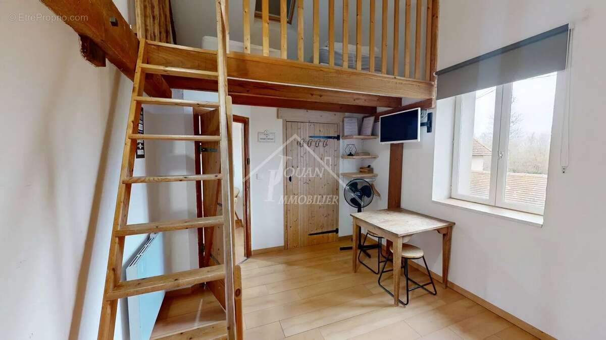 Maison à DOMPIERRE-SUR-BESBRE