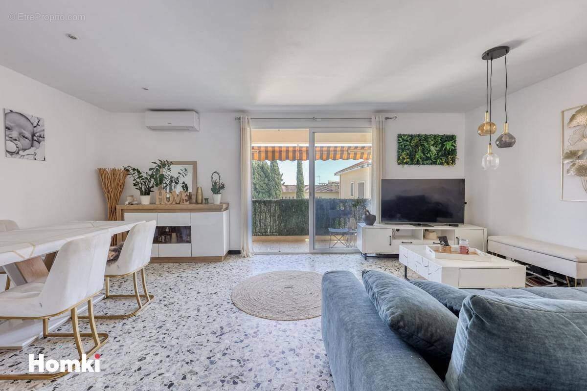 Appartement à HYERES