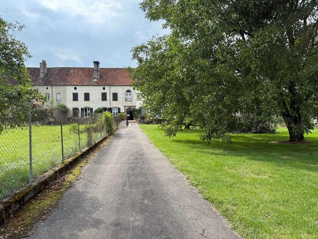 Maison à CHATILLON-SUR-SAONE