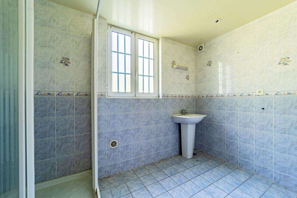 Maison à RUEIL-LA-GADELIERE