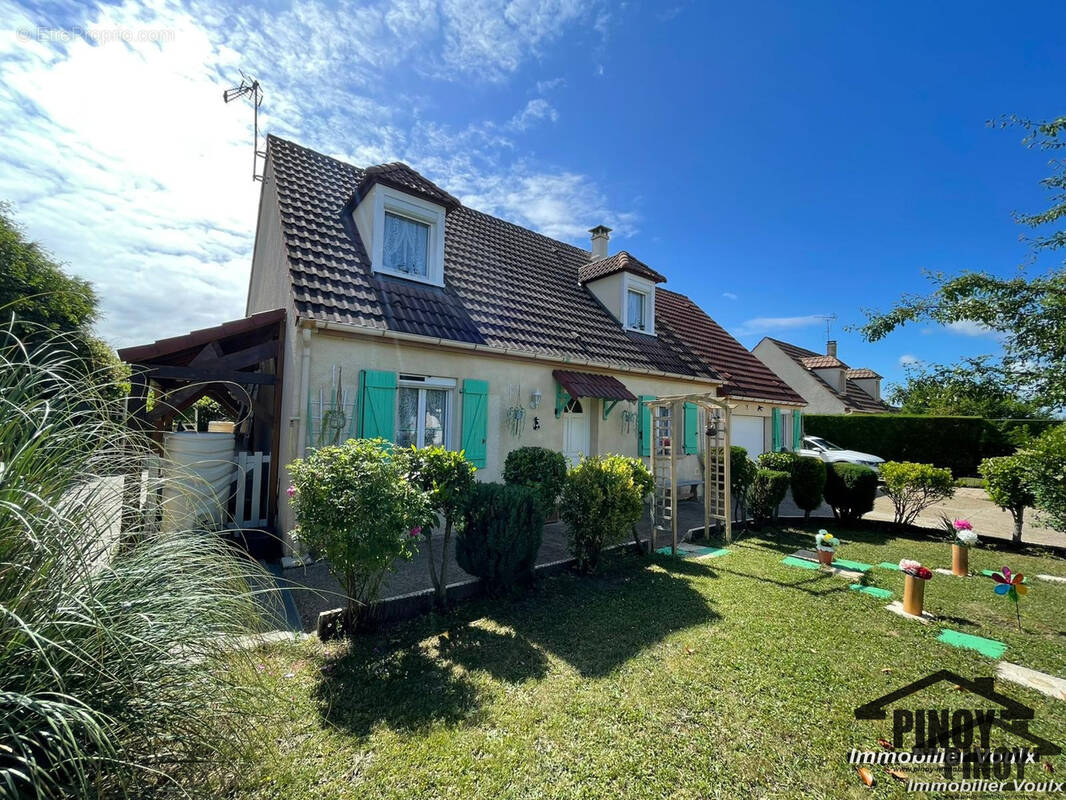 Maison à EGREVILLE
