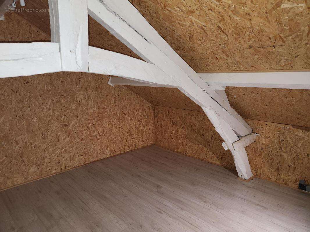 Appartement à THIVIERS