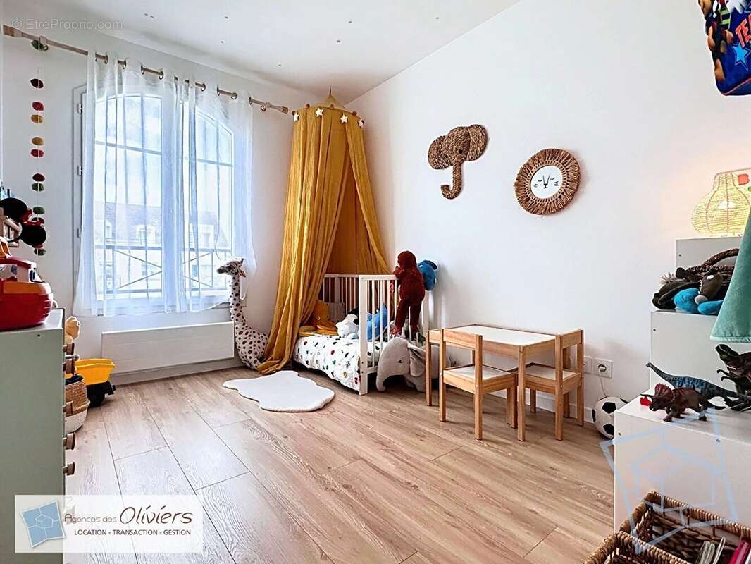 Appartement à VOISINS-LE-BRETONNEUX