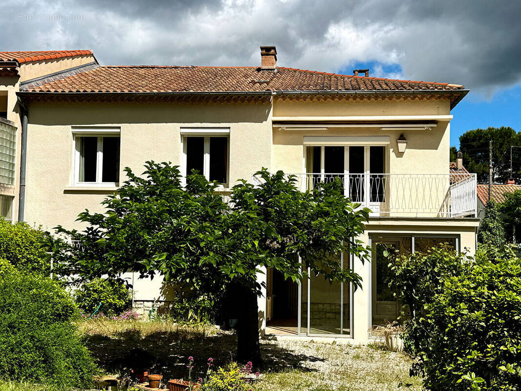 Maison à VILLENEUVE-LES-AVIGNON
