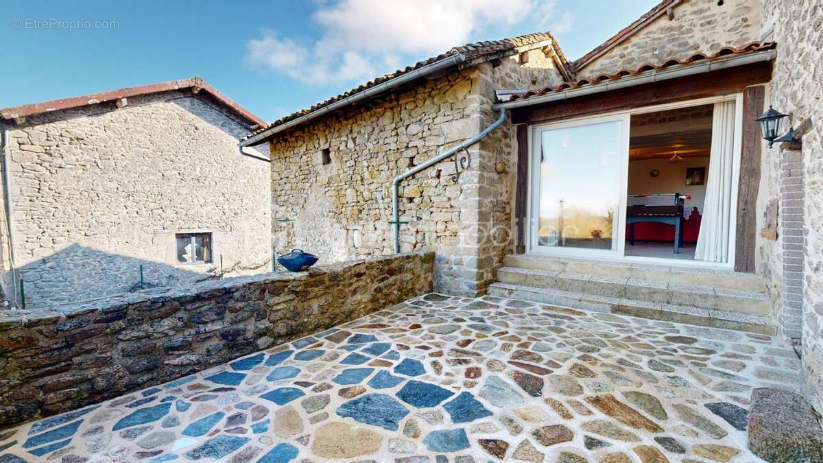 Corps de ferme de Type T6 de 160m² - photo 3