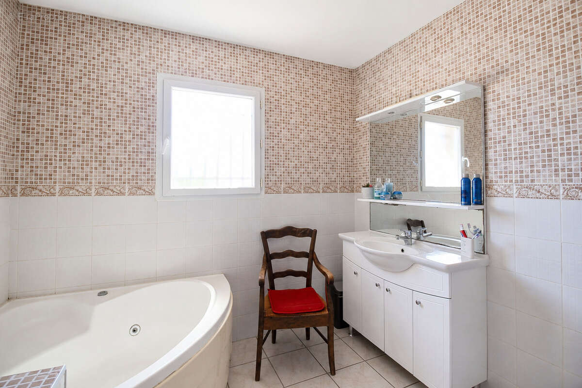 Villa 6 chambres - bourg-en-bresse quartier convers - photo 14