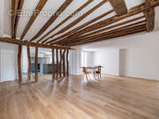 Appartement à PARIS-3E