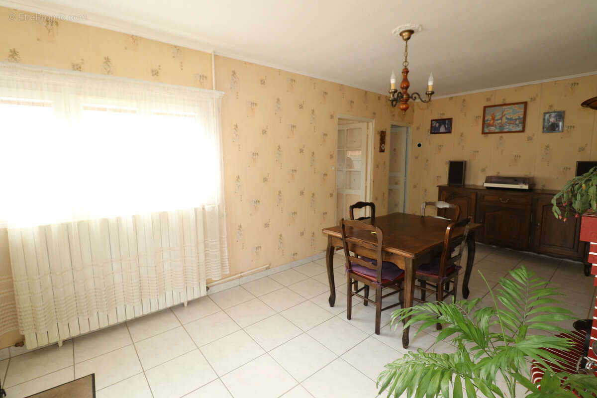 Maison à SAINT-GEORGES-SUR-EURE