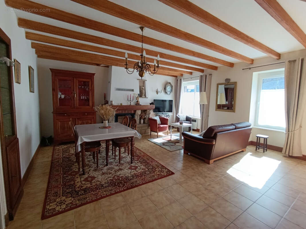 Maison à CREHEN