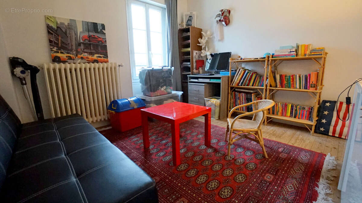 Maison à FOLLAINVILLE-DENNEMONT