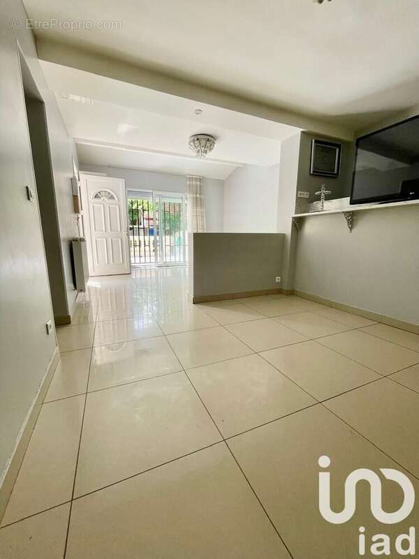 Photo 2 - Maison à PIERREFITTE-SUR-SEINE