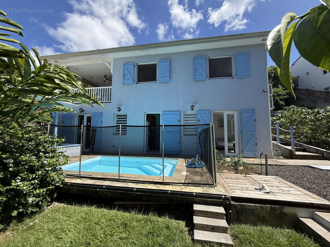 Maison à LES TROIS-ILETS