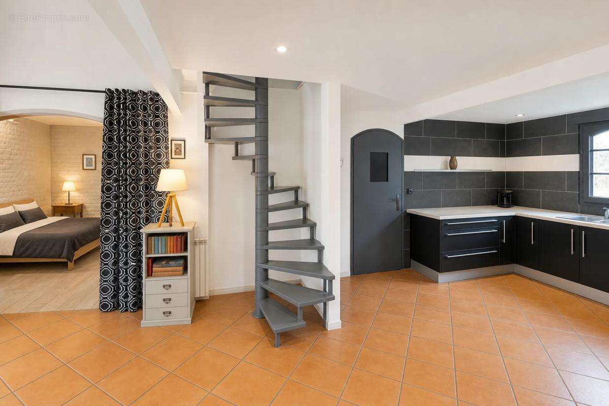 Maison à LE TEMPLE