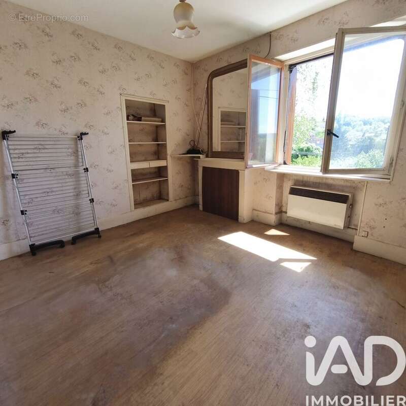 Maison 110 m² à Girolles  - photo 7