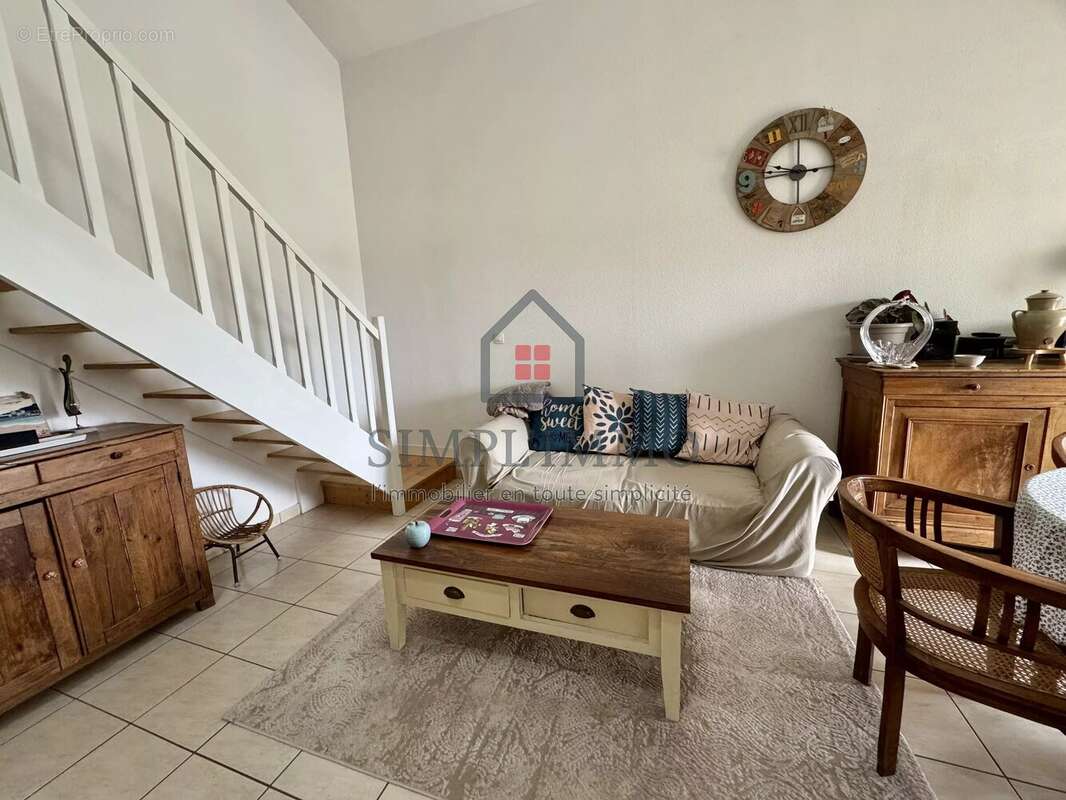 Appartement à ECHILLAIS