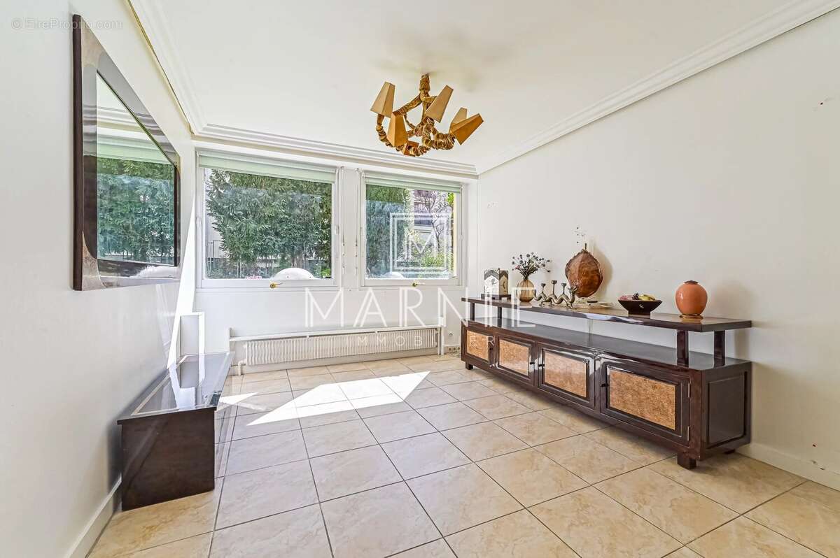Appartement à PARIS-15E