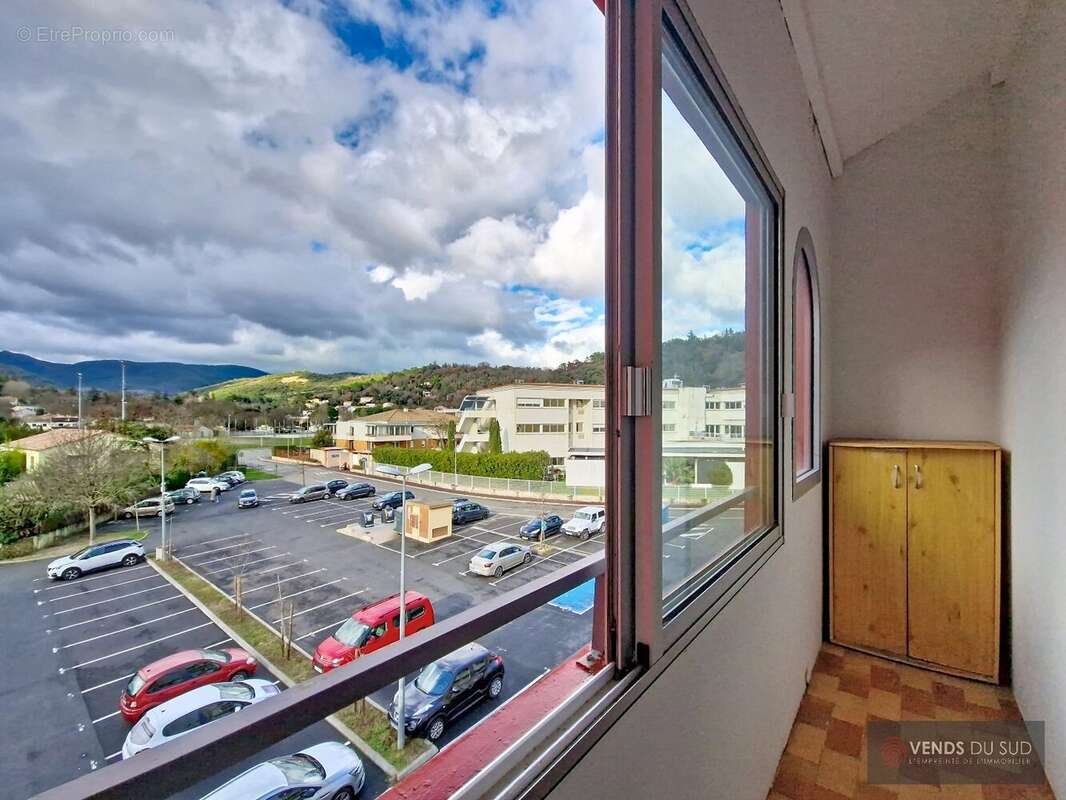 Appartement à LAMALOU-LES-BAINS