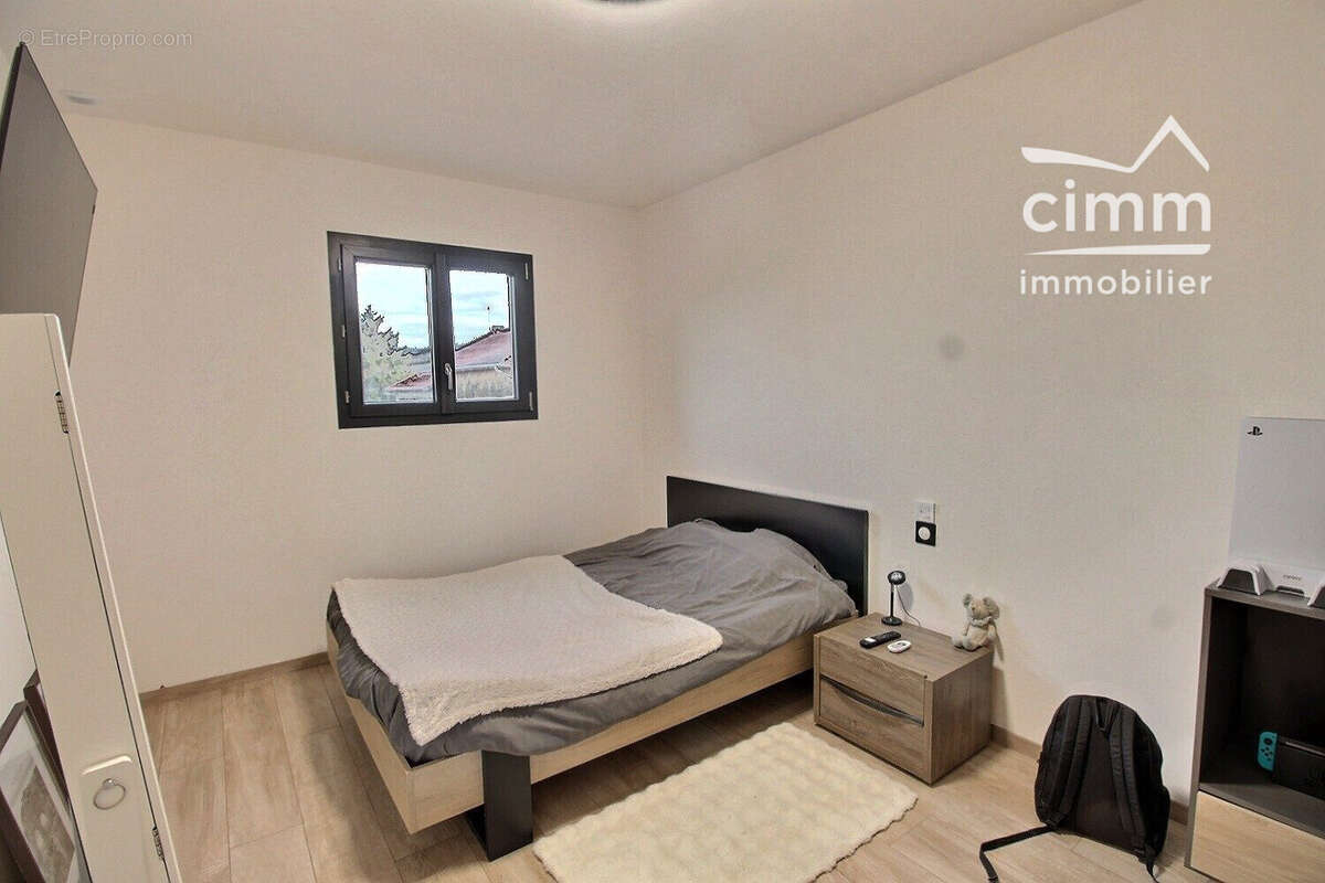 Maison 111 m² à Saint-Pierre-De-Bressieux  - photo 9