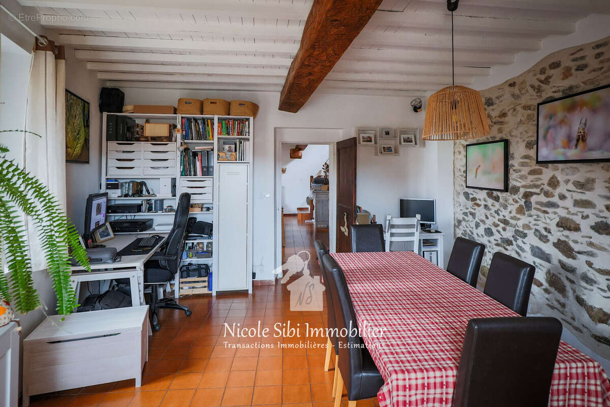 Maison à CORBERE