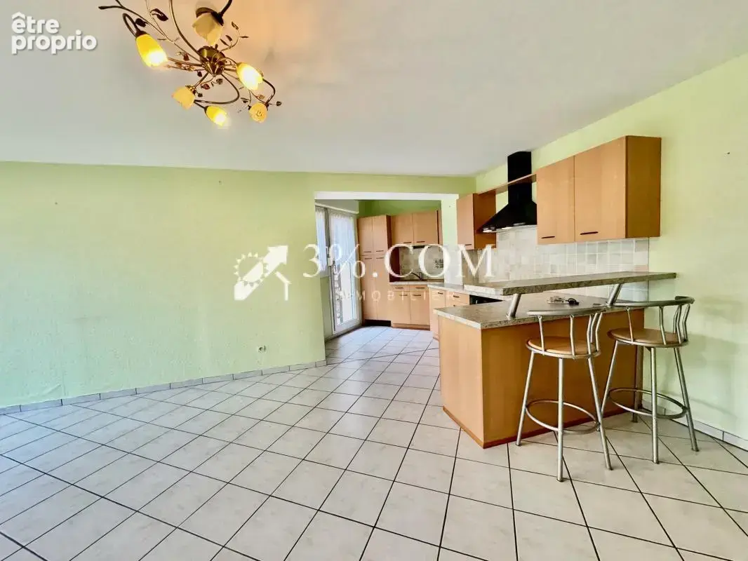 3%COM Beau F3  avec jardin de 134m2 + double garage - photo 5