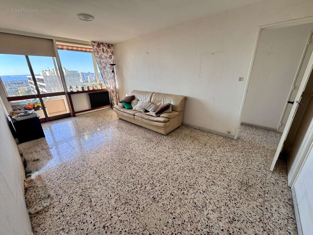 Appartement à MARSEILLE-9E