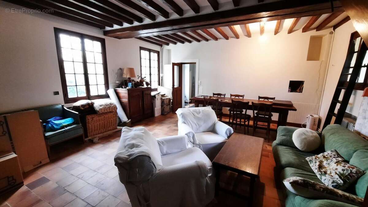 HAUTEFONTAINE – Authentique longère avec du cachet ! - photo 7