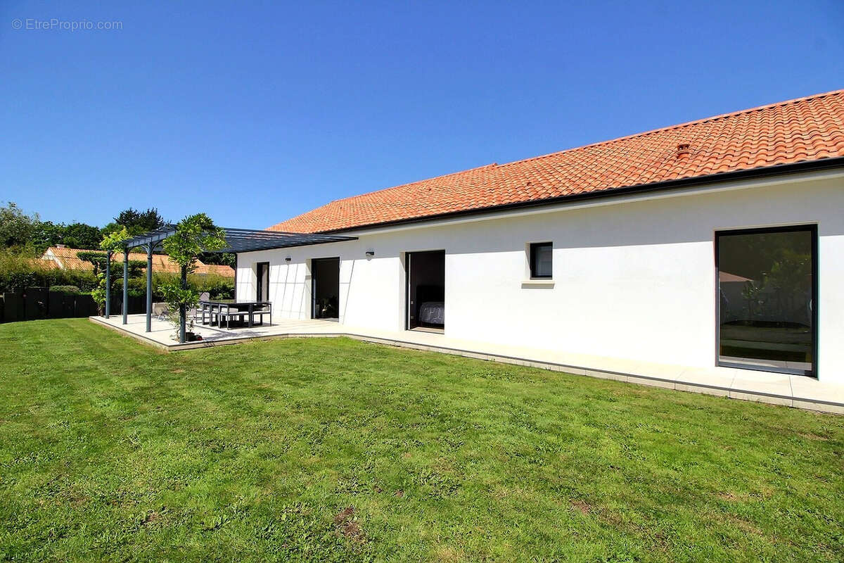 Maison à CHAUVE