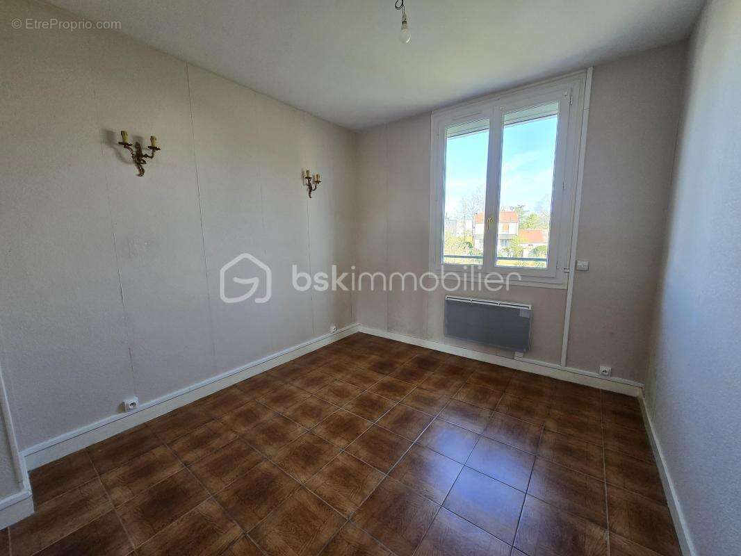 Maison à VARENNES-VAUZELLES