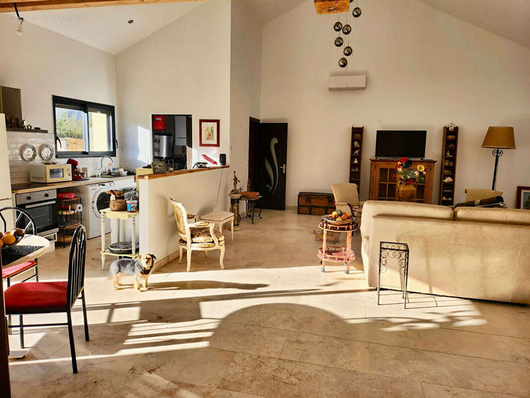 Maison à SAINT-PIERRE-LAFEUILLE