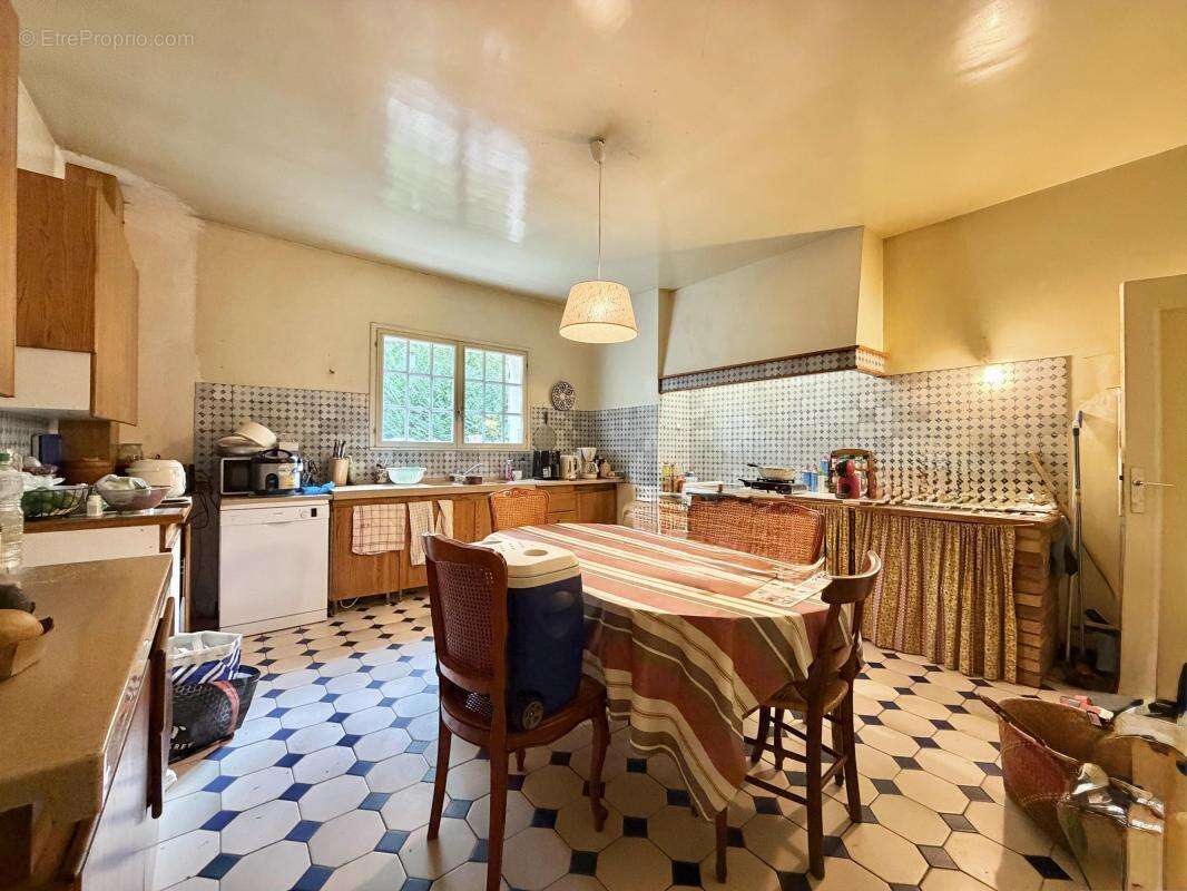 Maison à MAREIL-LE-GUYON