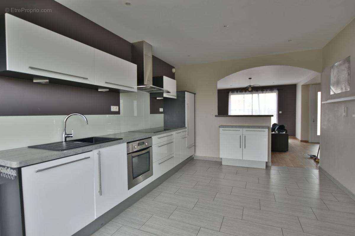 Maison à SAINT-LEGER-SOUS-CHOLET