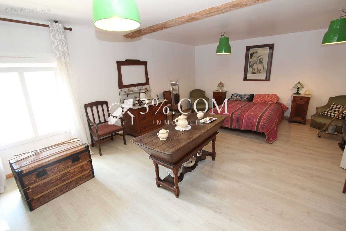 Maison 5 pièces 137 m2 - 3 chambres - Grand garage - Jardin - photo 5