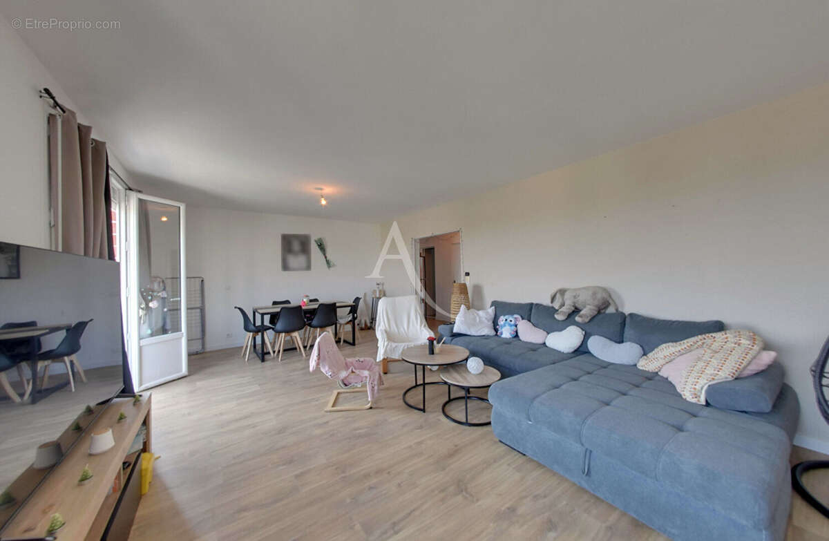 Superbe 4 pièces de 79 m² avec balcon, cuisine moderne et cave - photo 4
