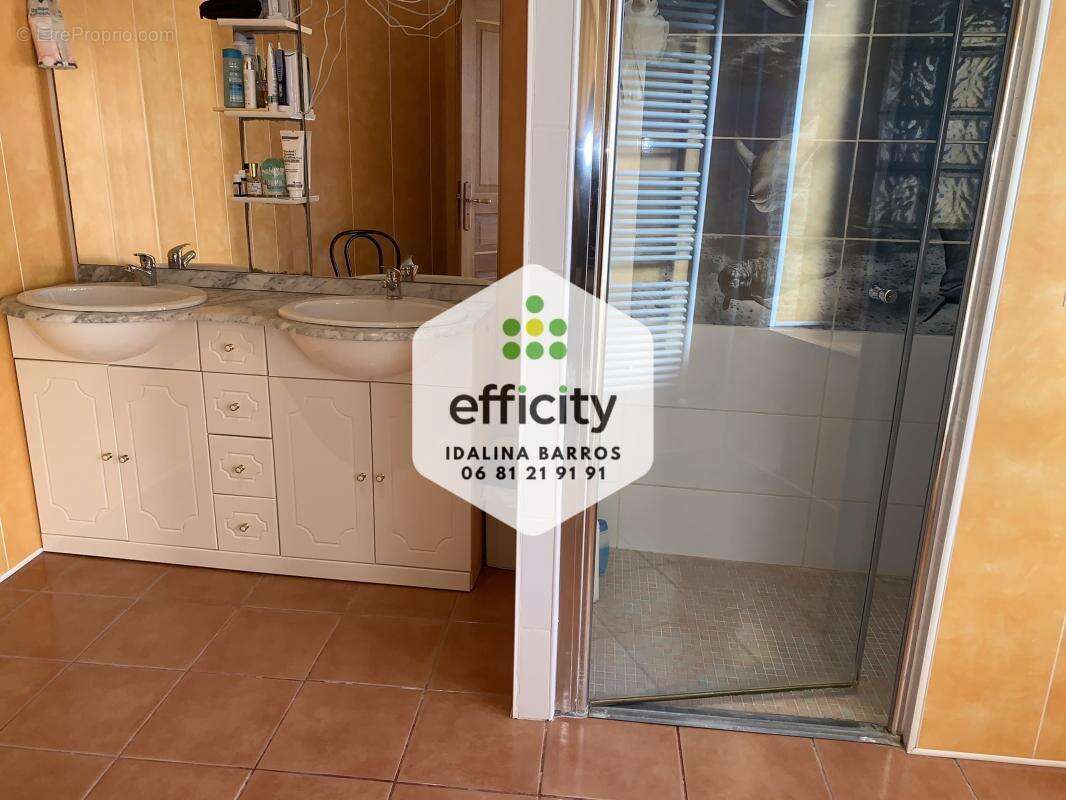 Maison à ROMAZIERES