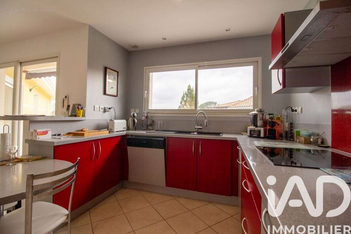 Maison 114 m² à Saint-Paul-En-Born  - photo 5