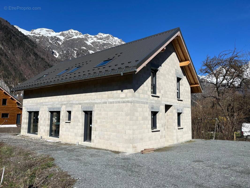 Photo 1 - Appartement à LE BOURG-D'OISANS