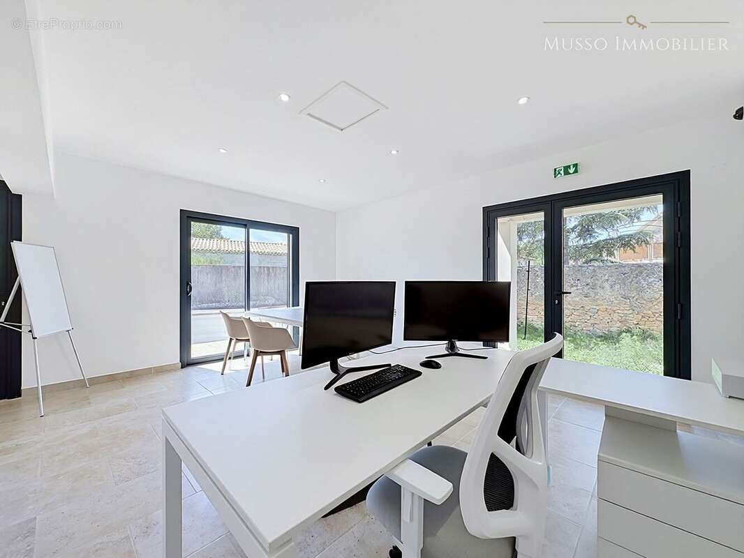 Commerce 120 m² à Orange  - photo 4