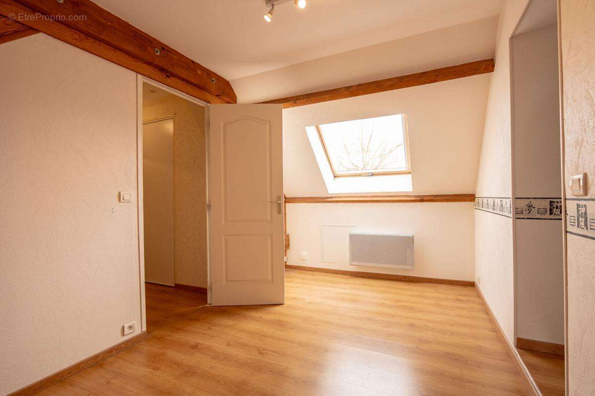 Maison à PRUNAY-CASSEREAU