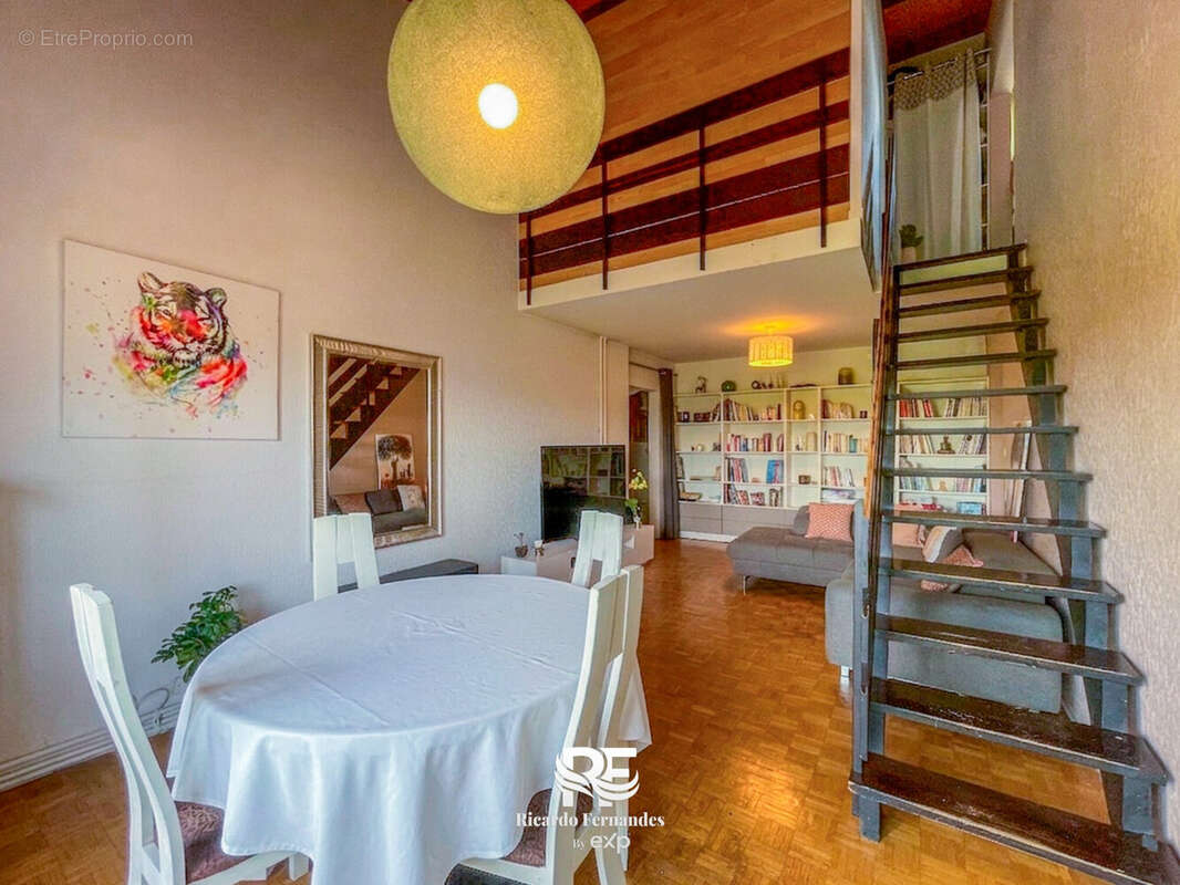 Appartement à SEYNOD