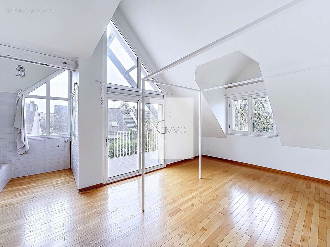 Maison à L'HAY-LES-ROSES