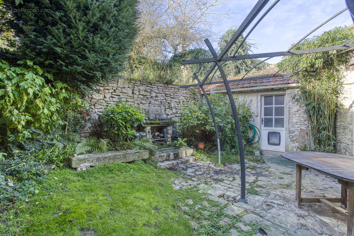 Maison à MONTFORT-L'AMAURY