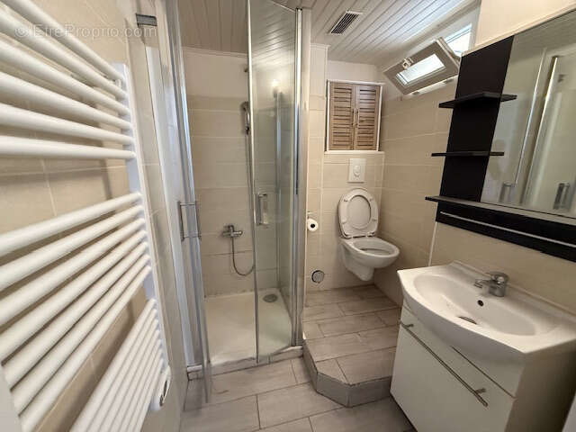 Appartement à MARSEILLE-4E