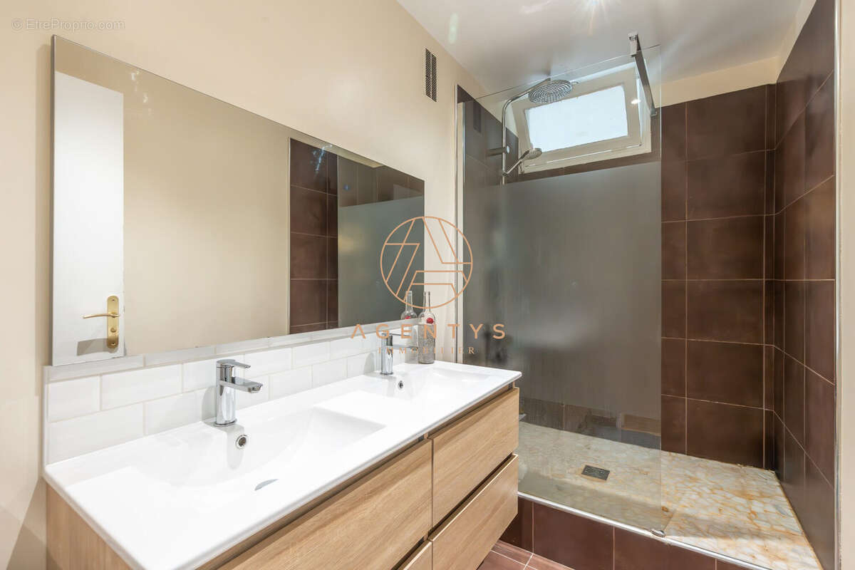 Appartement à NOGENT-SUR-MARNE
