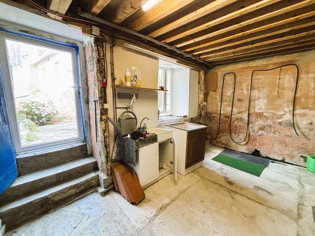 Maison à LESPINASSIERE