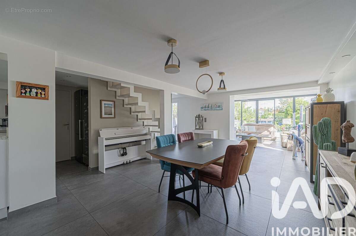 Maison 188 m² à Lagny-Sur-Marne  - photo 4